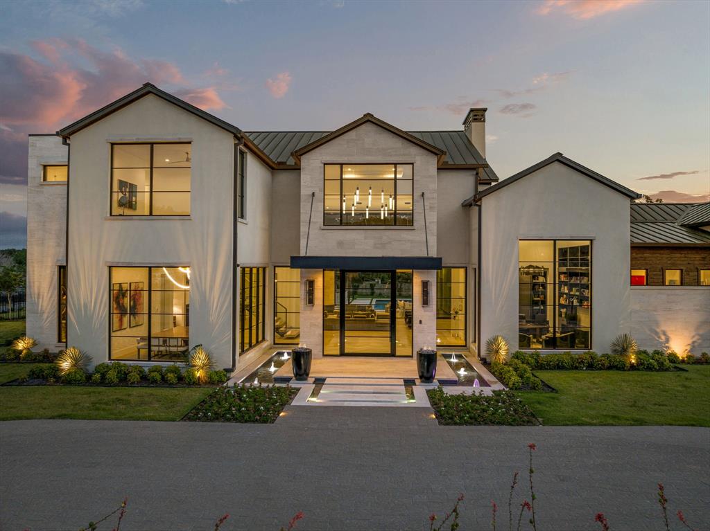 1901-meadowview-court